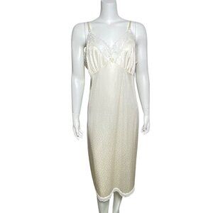Vintage Liza Lawrence Nylon Lace Trim Full Slip Womens Size 22 Ivory Made in USA